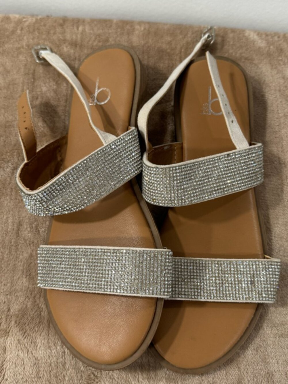 Rhinestone Silver Tan Women's Flat Sandals Summer Sz7